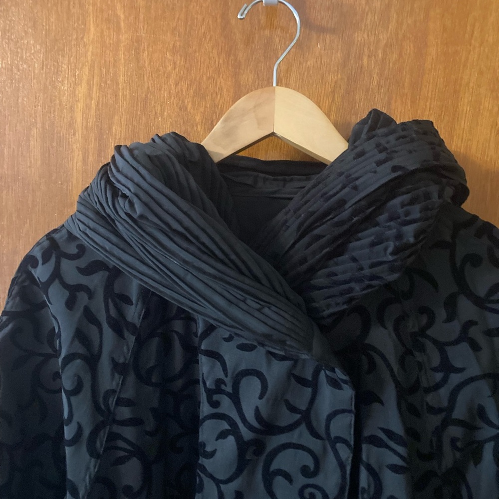 Mycra Pac Black Swirl Women's Cape